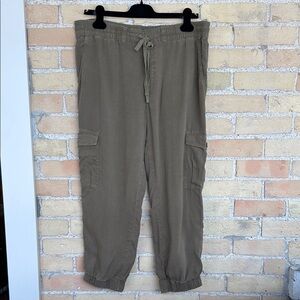Bella Dahl Tencel Cargo Olive Pants/Joggers